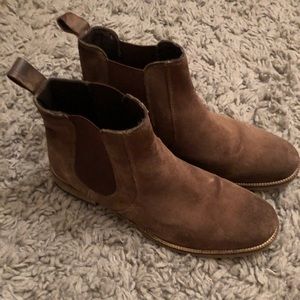 Men’s Chelsea boots 10.5